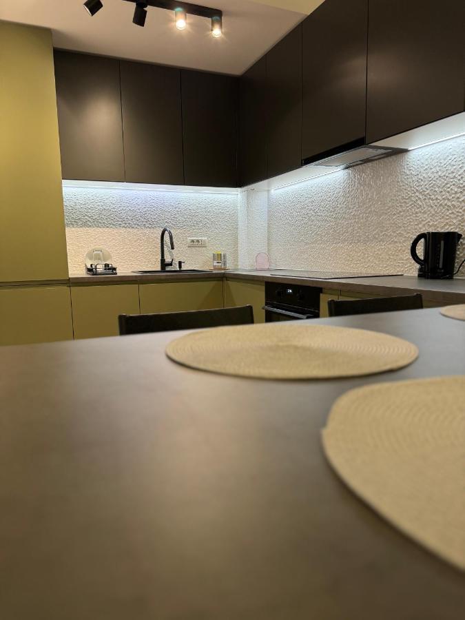 Warm Hotel Apartment Бухарест Экстерьер фото