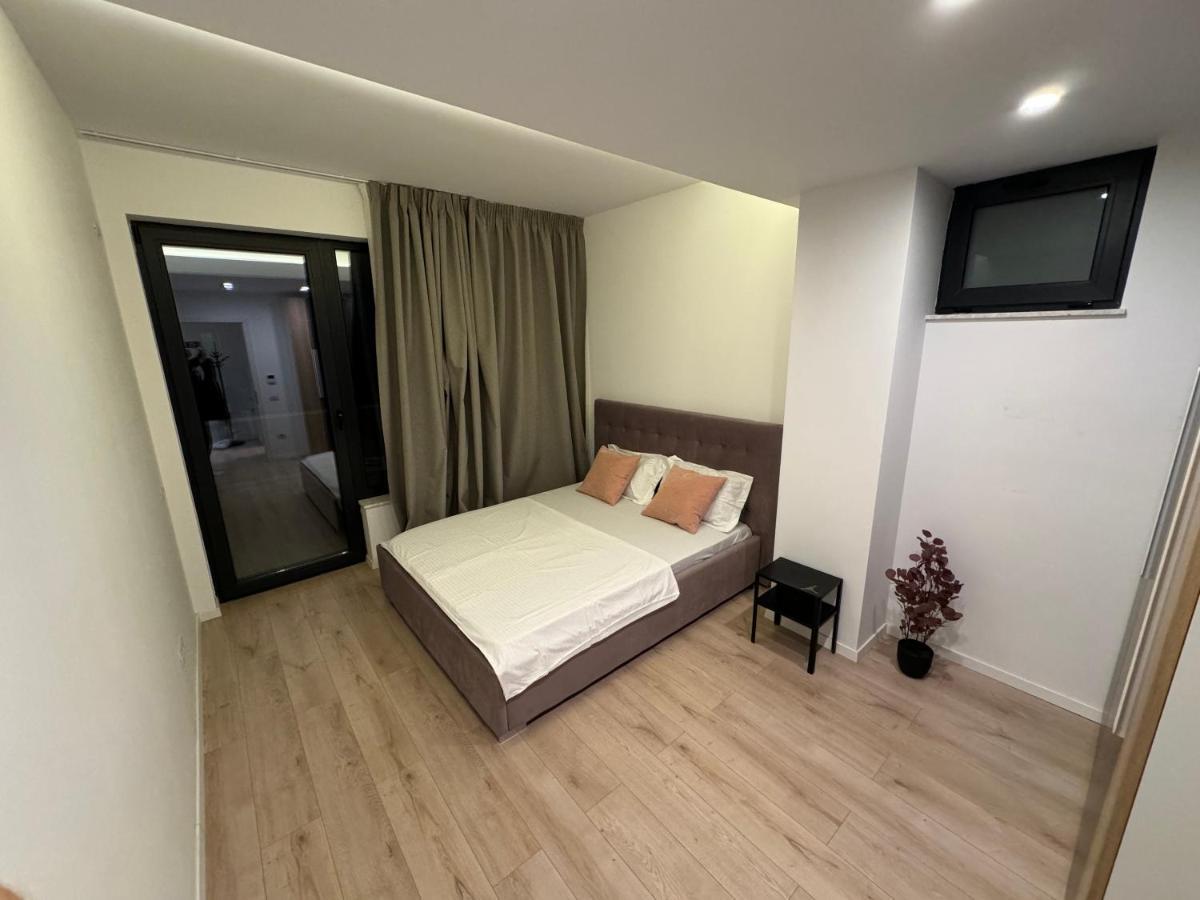 Warm Hotel Apartment Бухарест Экстерьер фото