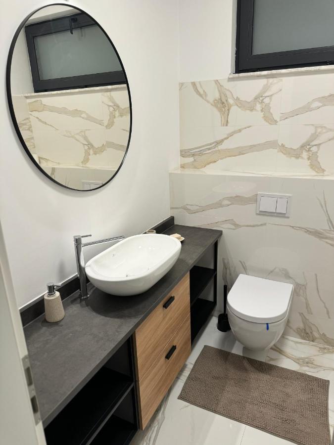 Warm Hotel Apartment Бухарест Экстерьер фото