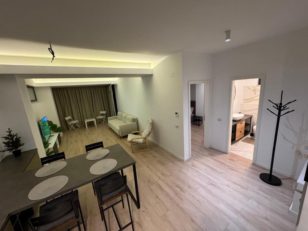 Warm Hotel Apartment Бухарест Экстерьер фото