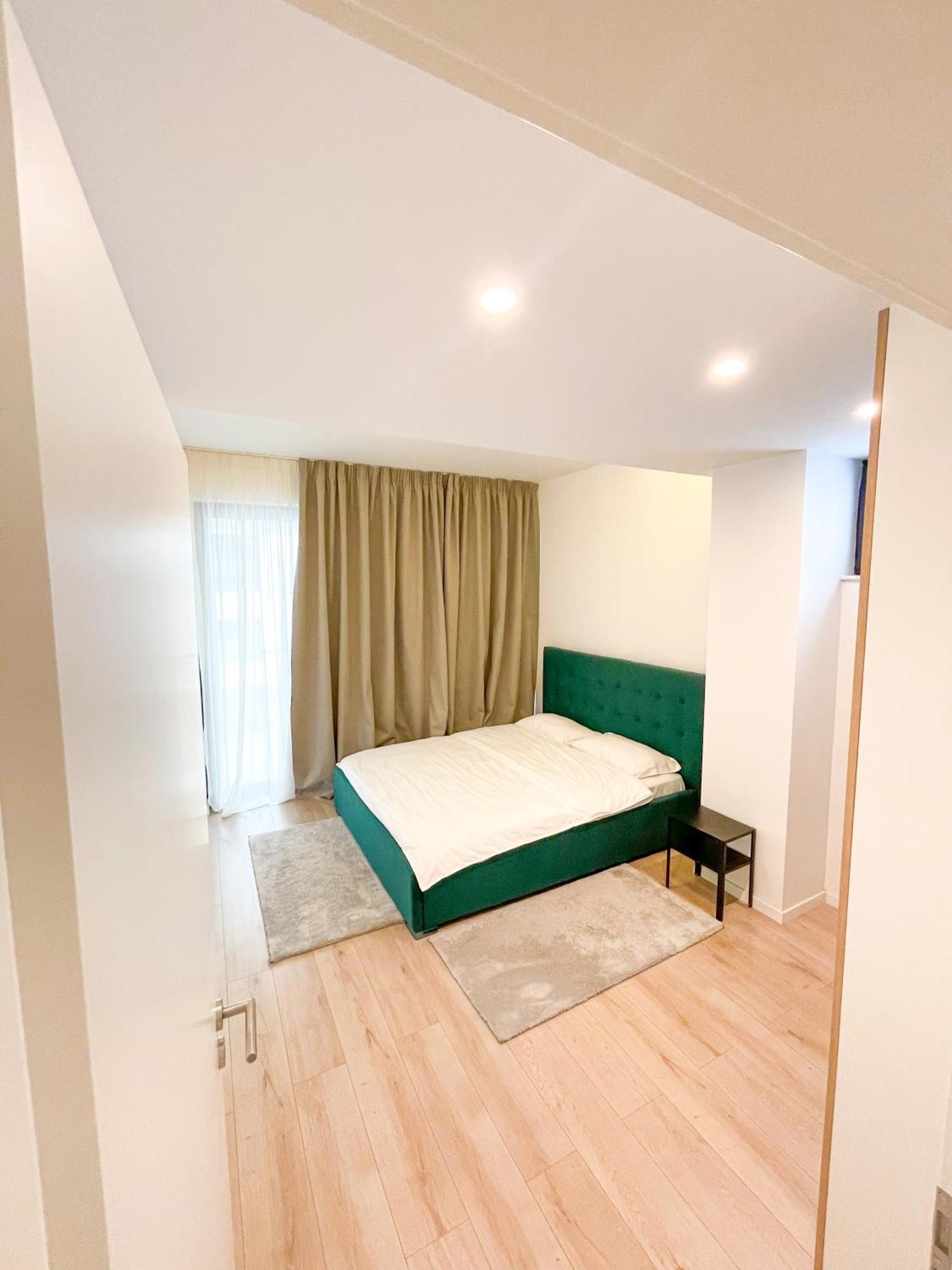 Warm Hotel Apartment Бухарест Экстерьер фото