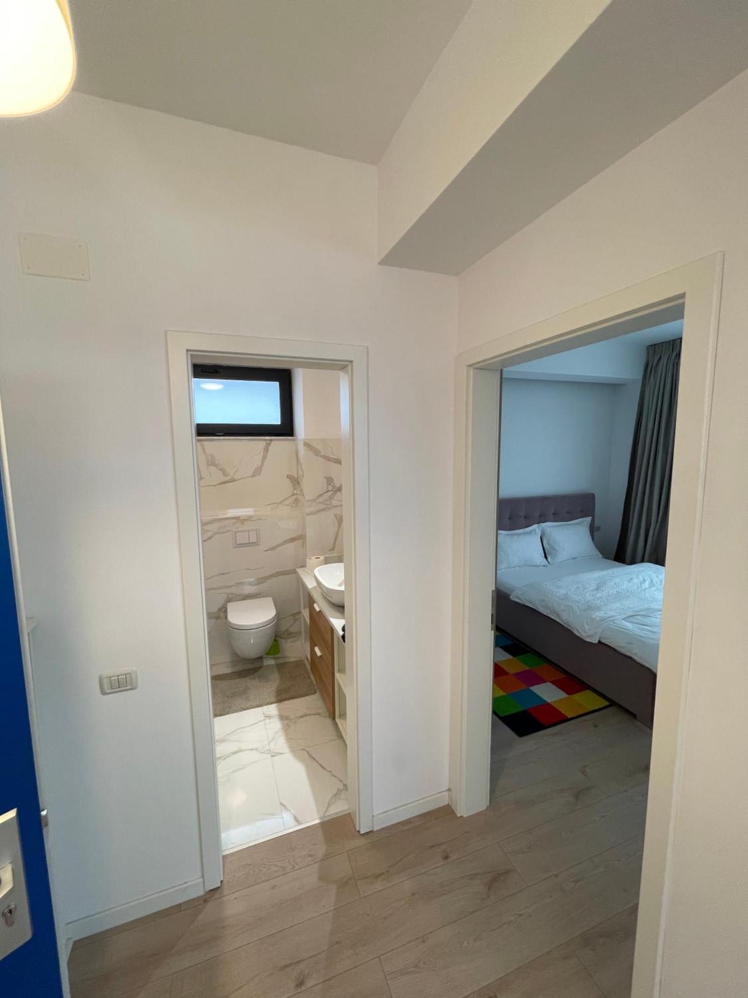 Warm Hotel Apartment Бухарест Экстерьер фото