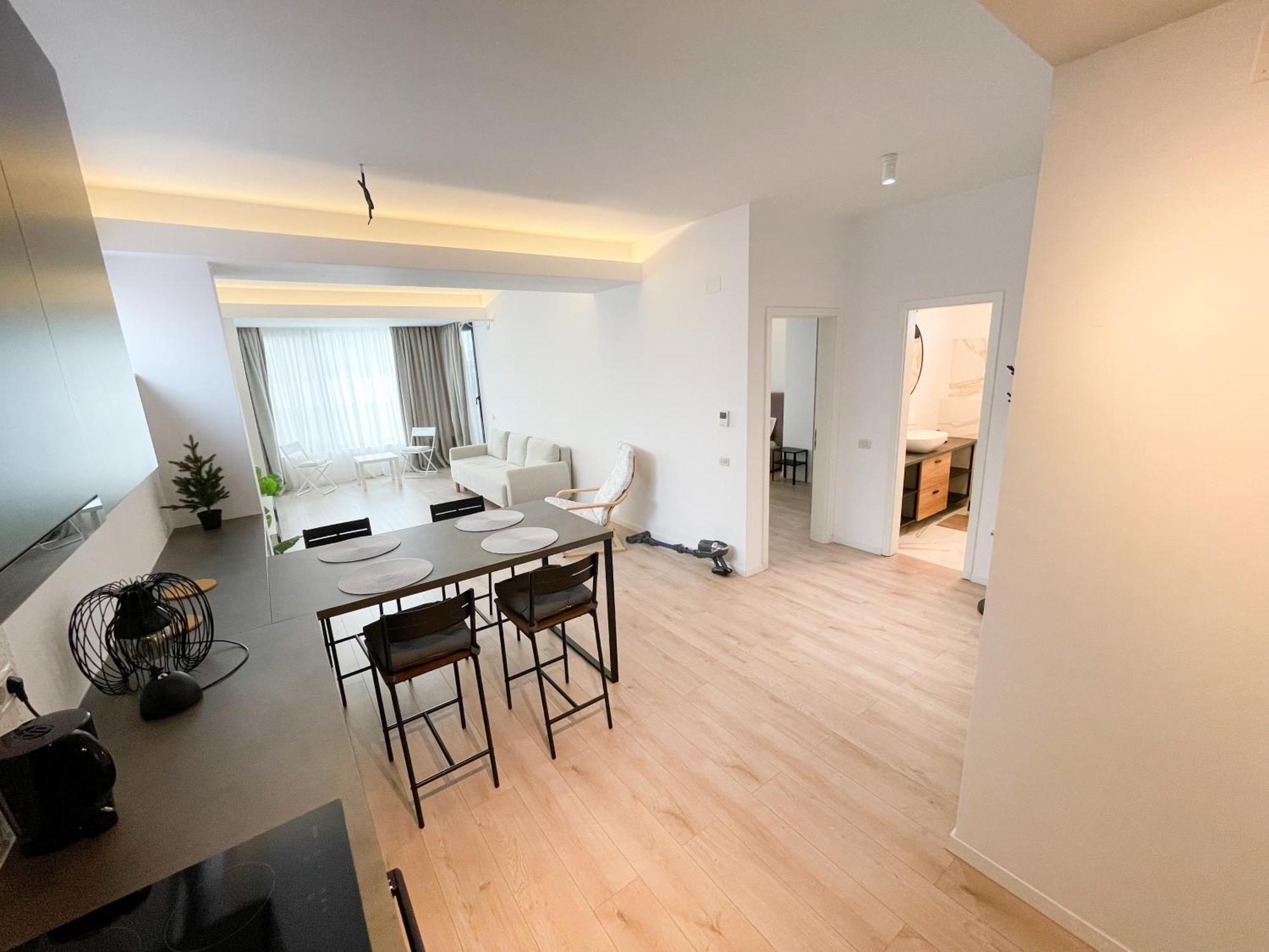 Warm Hotel Apartment Бухарест Экстерьер фото